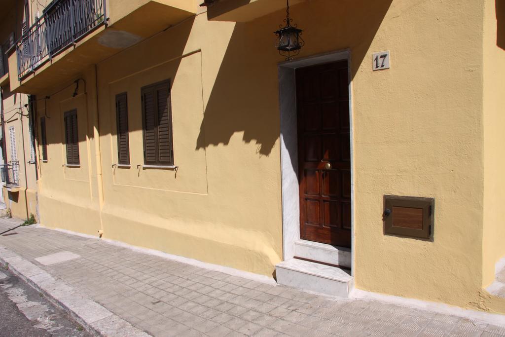 Ferienwohnung Lighthouse - Casa Di Luce Reggio Calabria Exterior foto